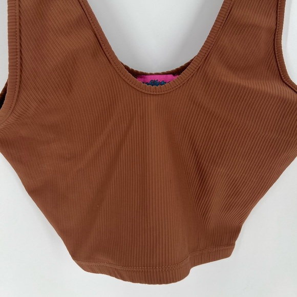 Edikted Sculpt Ribbed Knit Cropped Tank Top - Picture 3 of 6